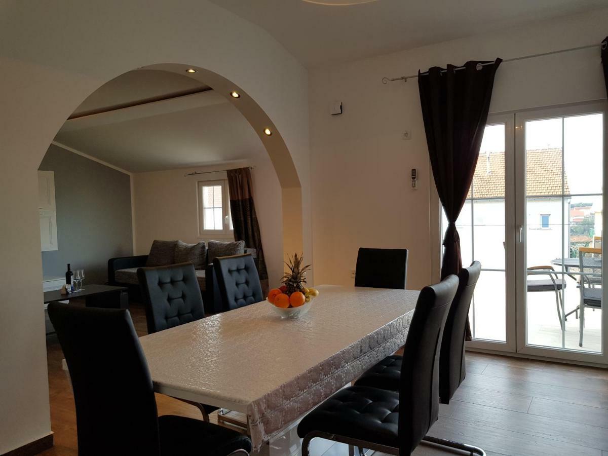 Apartment Jopa 希贝尼克 外观 照片