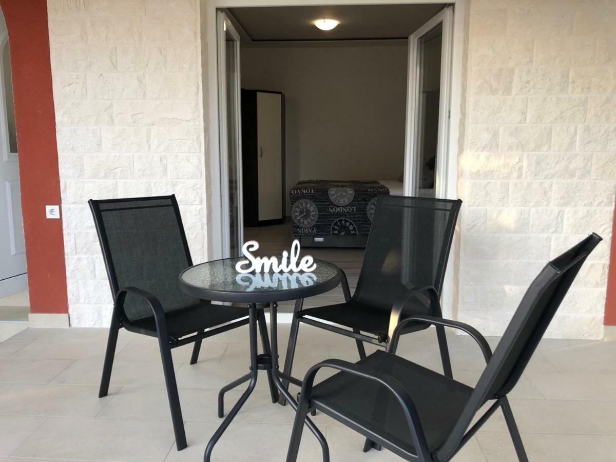 Apartment Jopa 希贝尼克 外观 照片