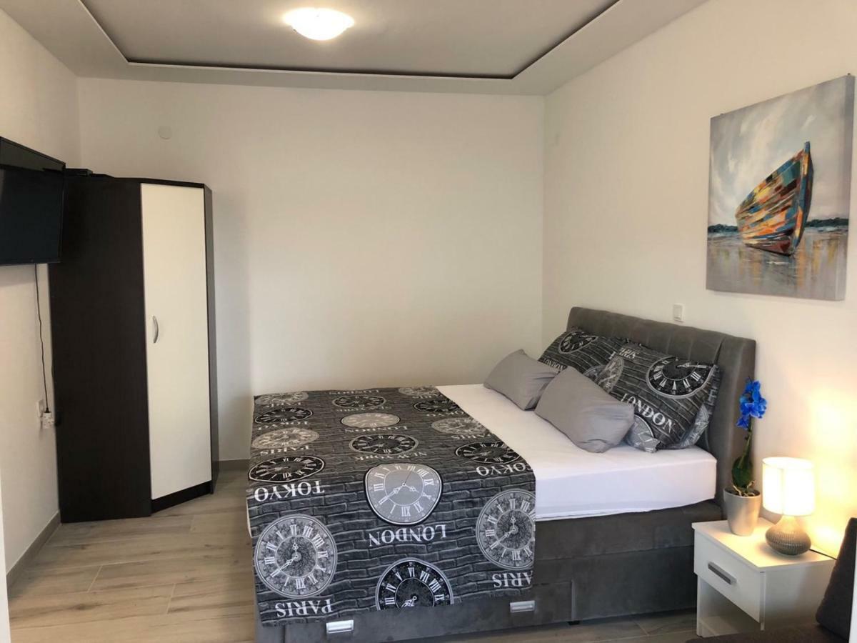 Apartment Jopa 希贝尼克 外观 照片