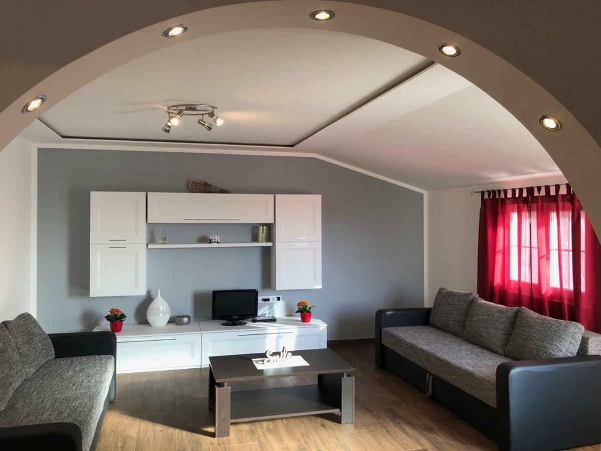 Apartment Jopa 希贝尼克 外观 照片
